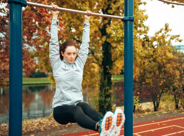 Revolutionizing Ab Workouts with Innovative Pull-Up Bar Exercises