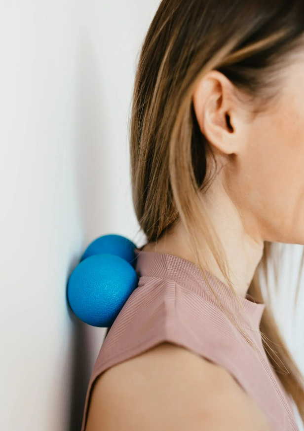 How to Use a Massage Ball: A Comprehensive Guide to Relieving Tension and Pain