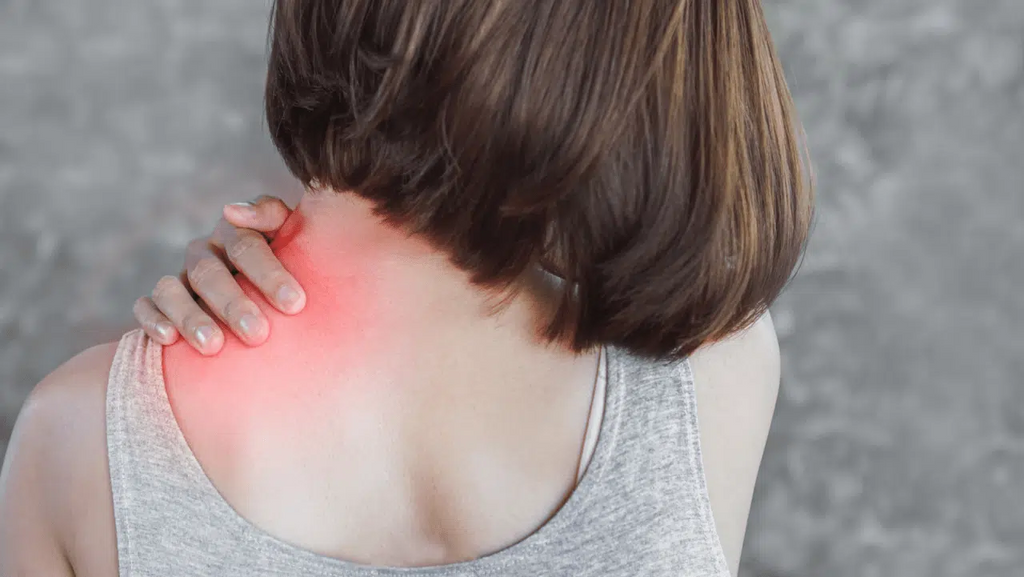 Woman Pain in Left Shoulder and Neck: Causes, Symptoms, and Relief